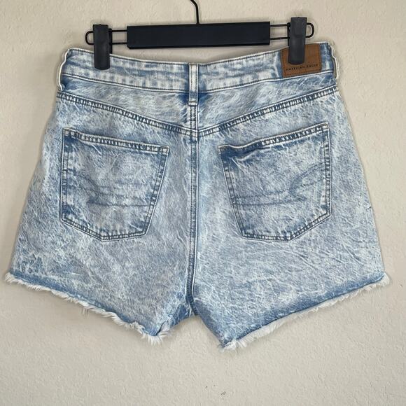American Eagle Mom Shorts Acid Wash Cutoff Denim Shorts - Size 6 - Picture 2 of 4